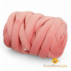 Filato Imbottito MARSHMALLOW: Un morbido tubolare Imbottito 810899 - VELVET SALMONE - LacariaRicami.Store