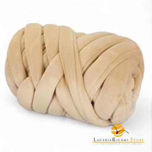 Filato Imbottito MARSHMALLOW: Un morbido tubolare Imbottito 810904 - VELVET CREMA - LacariaRicami.Store