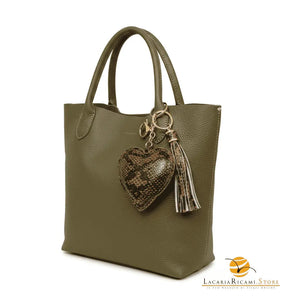 BAG CHARMS in EcoPelle - CUORE ♥️ - Colore: - by LacariaRicami.Store