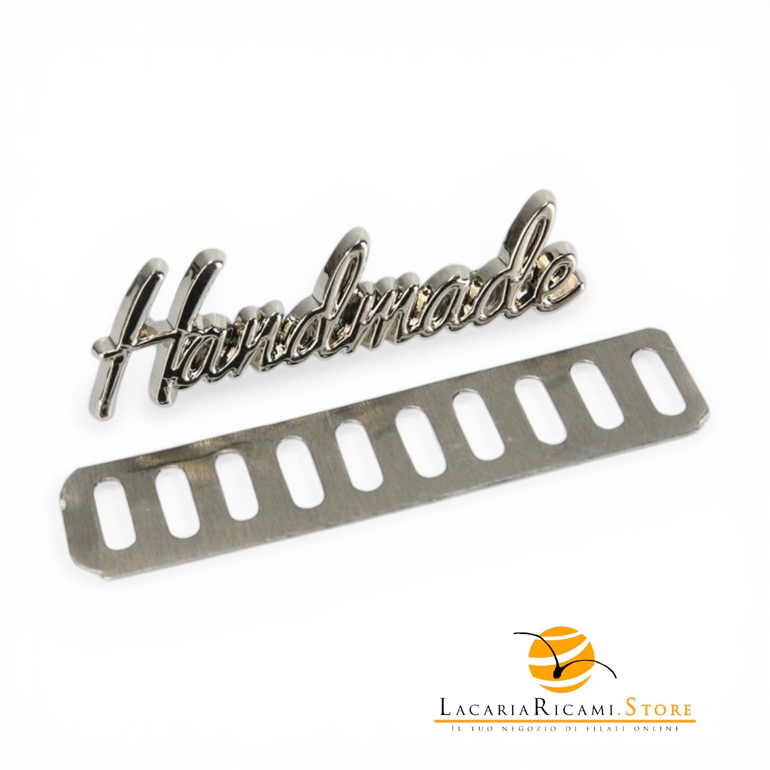 Etichetta HANDMADE In Metallo - MAF Accessories - Colore: HANDMADE 48x12mm - ARGENTO - by LacariaRicami.Store