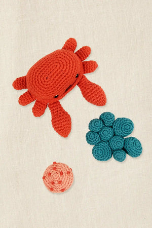 Granchio Kit Amigurumi Intermedio - DMC - LacariaRicami.Store