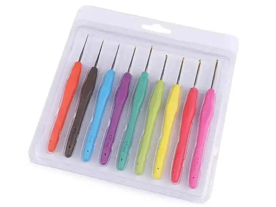 SET 9 Uncinetti Cotone Ergonomici Gomma - Colore: - by LacariaRicami.Store