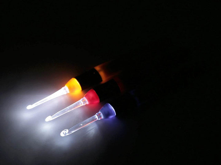 Uncinetto LUCE LED - - LacariaRicami.Store