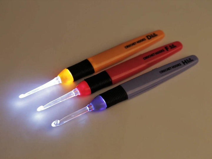 Uncinetto LUCE LED - - LacariaRicami.Store
