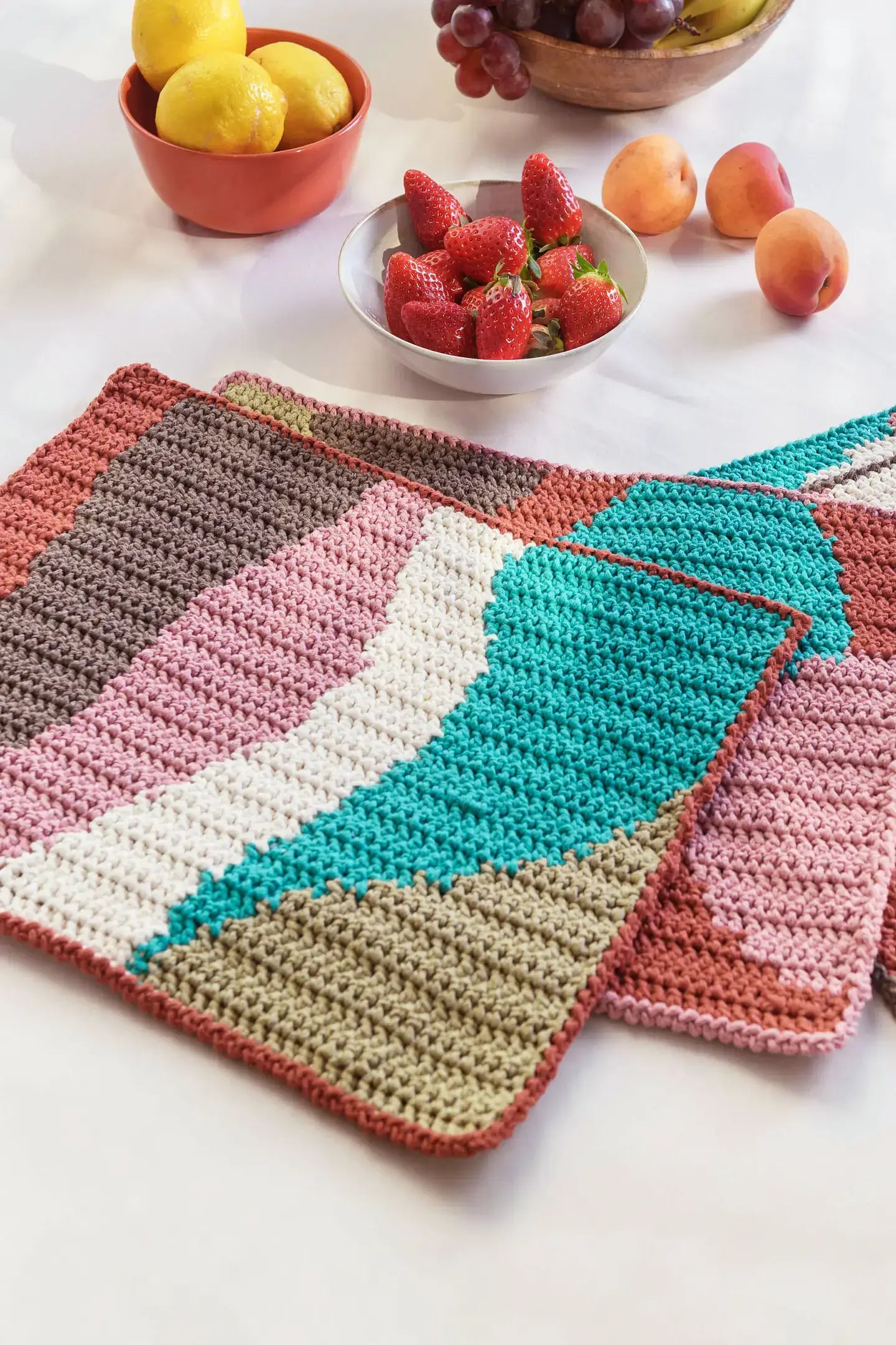 Book Nova Vita 4 - recycled cotton - DMC - Colore: - by LacariaRicami.Store