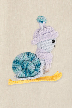 KIT Amigurumi Lumaca Sciatrice Intermedio - DMC - LacariaRicami.Store