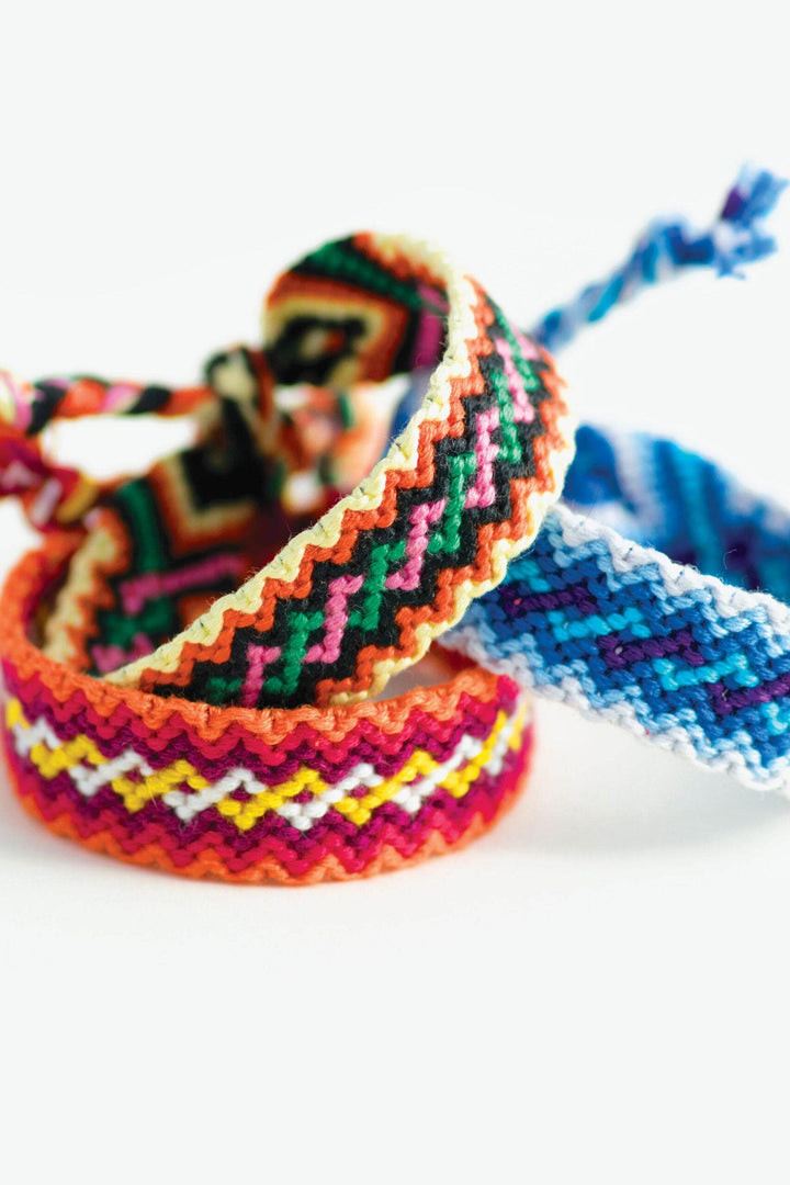 TELAIO/COFANETTO da viaggio per realizzare braccialetti brasiliani - DMC | Prodotto Creativo - - LacariaRicami.Store