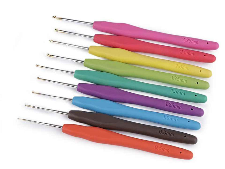 SET 9 Uncinetti Cotone Ergonomici Gomma - - LacariaRicami.Store
